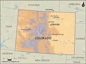 Flag Football in Colorado: Leagues, Schools & Community Games